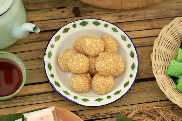 Quels sont les meilleurs conseils pour choisir un four à micro-ondes avec fonctions grill et convection?